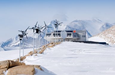 Cette station polaire isolée est alimentée exclusivement par les énergies renouvelables