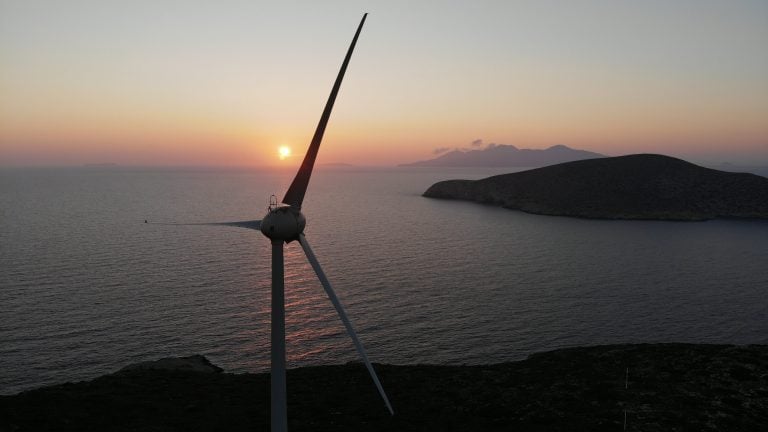 Cette île de Méditerranée autonome en électricité veut montrer l’exemple